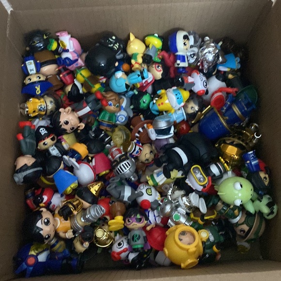 Bundle of 168 Ryans World Toy Figures - Picture 3 of 3
